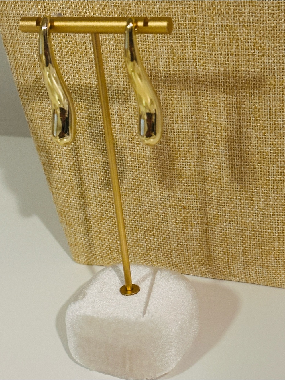 Fashion Jewelry Gold Wavy Drop Earrings